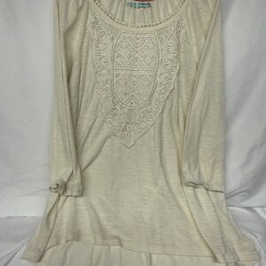 Maurices Women's Cream Lace Detail 3/4 Sleeve Top